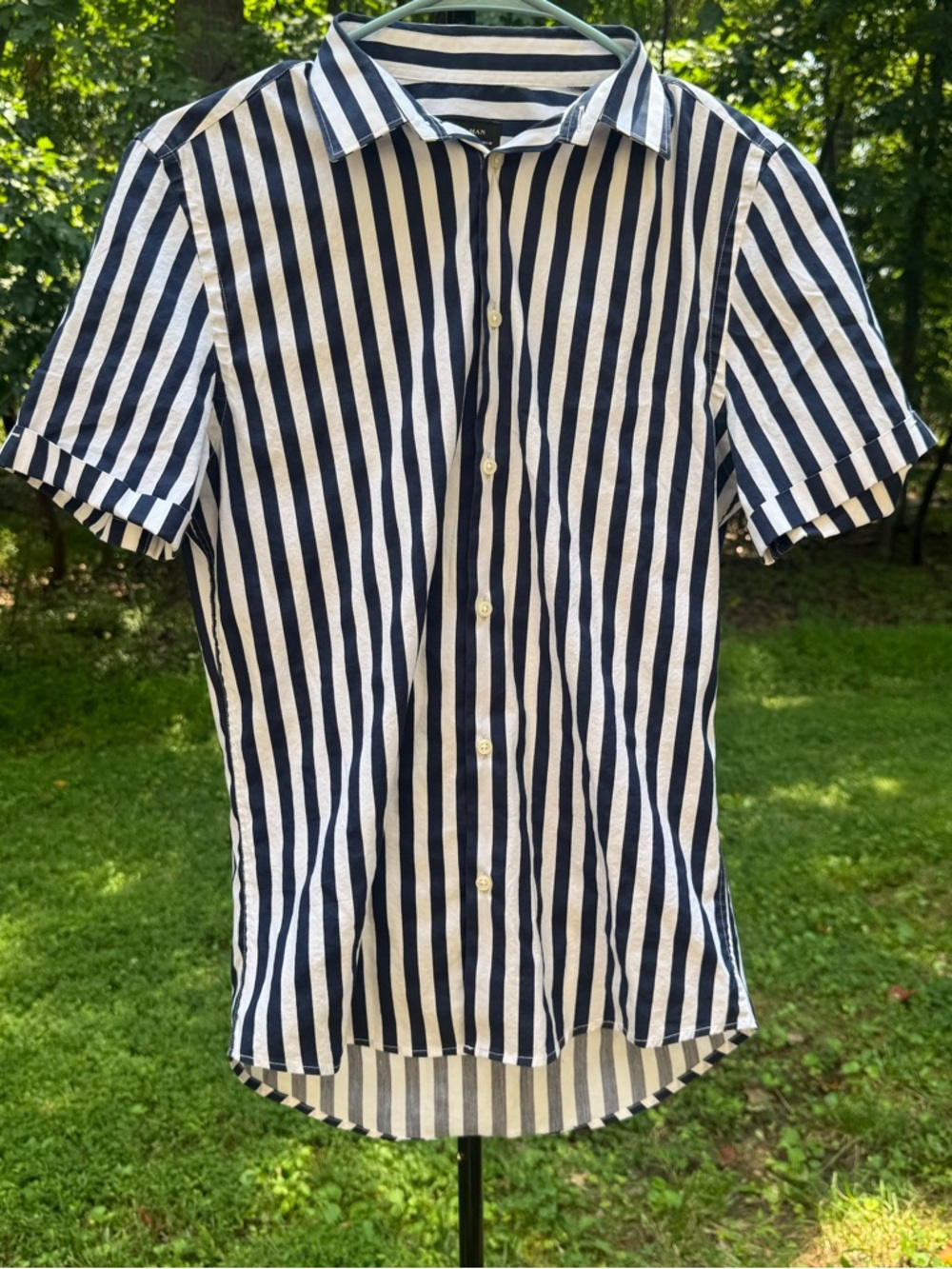 Zara Men's Super Slim Fit Black and White stripped Short Sleeve Collared Shirt S